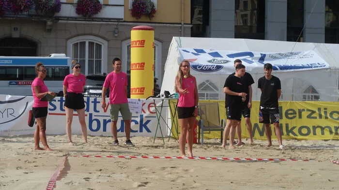 Mit einem Boccia-Turnier geht „Beach an der Mur“ in der Sandkiste am Brucker Hauptplatz am Freitag und Samstag ins Finale.