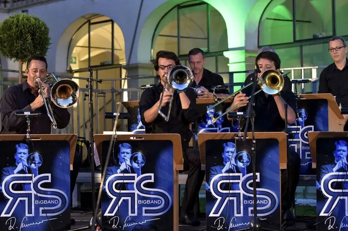 Begleitet von der Big Band begeisterten die Musiker der vienna clarinet connection, Helmut Hödl, Rupert Fankhauser Wolfgang Kornberger und Hubert Salmhofer das Publikum mit ihren Soloauftritten