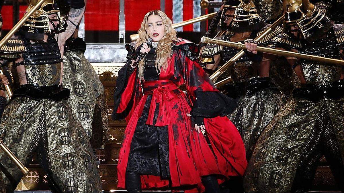 Madonna bei ihrem Paris-Auftritt