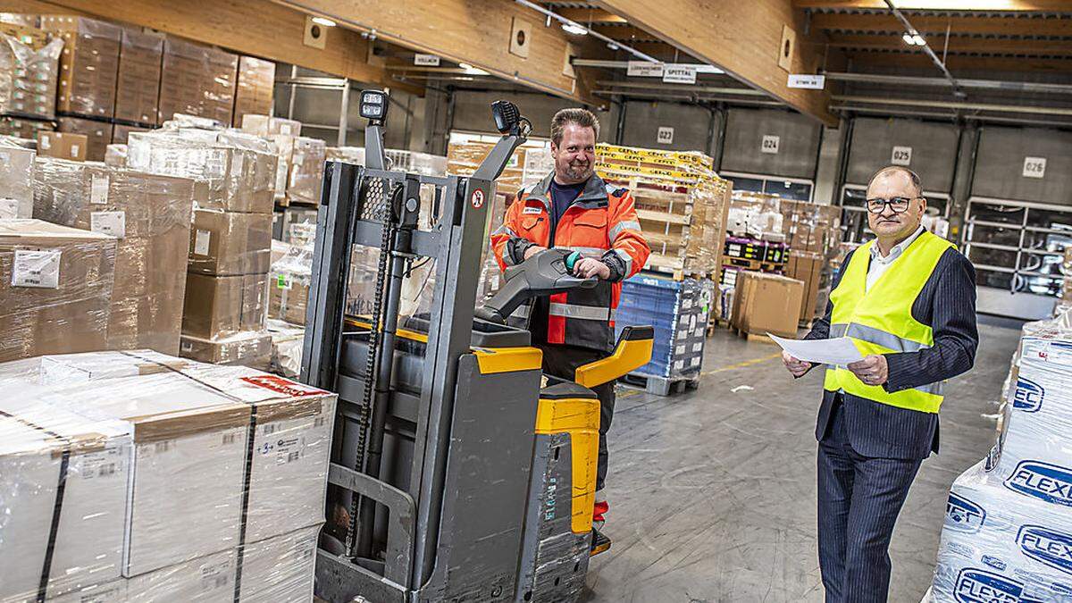 Klaus Maximilian Hermetter (rechts), Landesleiter von DB Schenker in Kärnten und der Steiermark: &quot;Die Erweiterung garantiert die bestmögliche Lösung für logistische Herausforderungen der Kunden&quot;