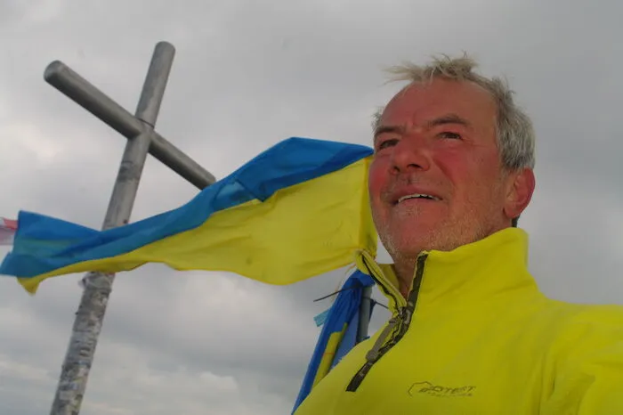 Auch zum Gipfel des Hoverla, des höchsten Berges in der Ukraine (2061 Meter), hat es Weber geschafft.