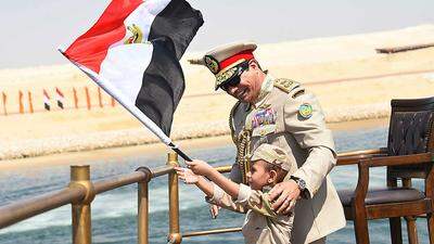 Diktator Abdel-Fattah al-Sissi mit einem jungen Ägypter