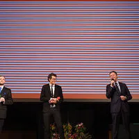 Die beiden Diagonale-Leiter Peter Schernhuber und Sebastian Höglinger und der Chef des Musikvereins, Michael Nemeth bei der Präsentation des Eröffnungsfilms