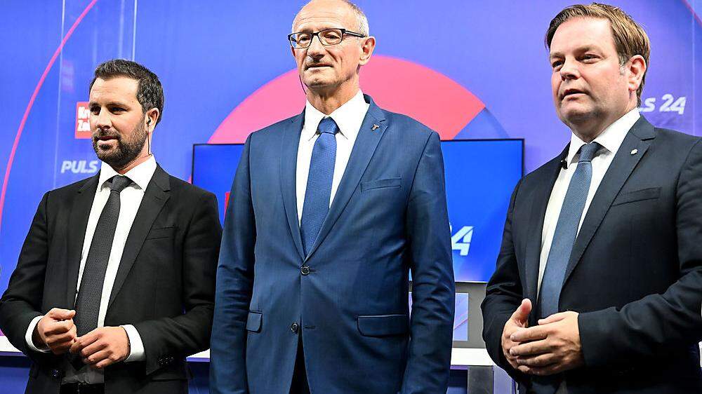 Menschliches Balkendiagramm: ÖVP-Chef Anton Mattle (Mitte) ist ein zerknirschert Erster, rechts von ihm dürfte sich FPÖ-Chef Markus Abwerzger knapp den zweiten Platz vor Georg Dornauers SPÖ erkämpft haben