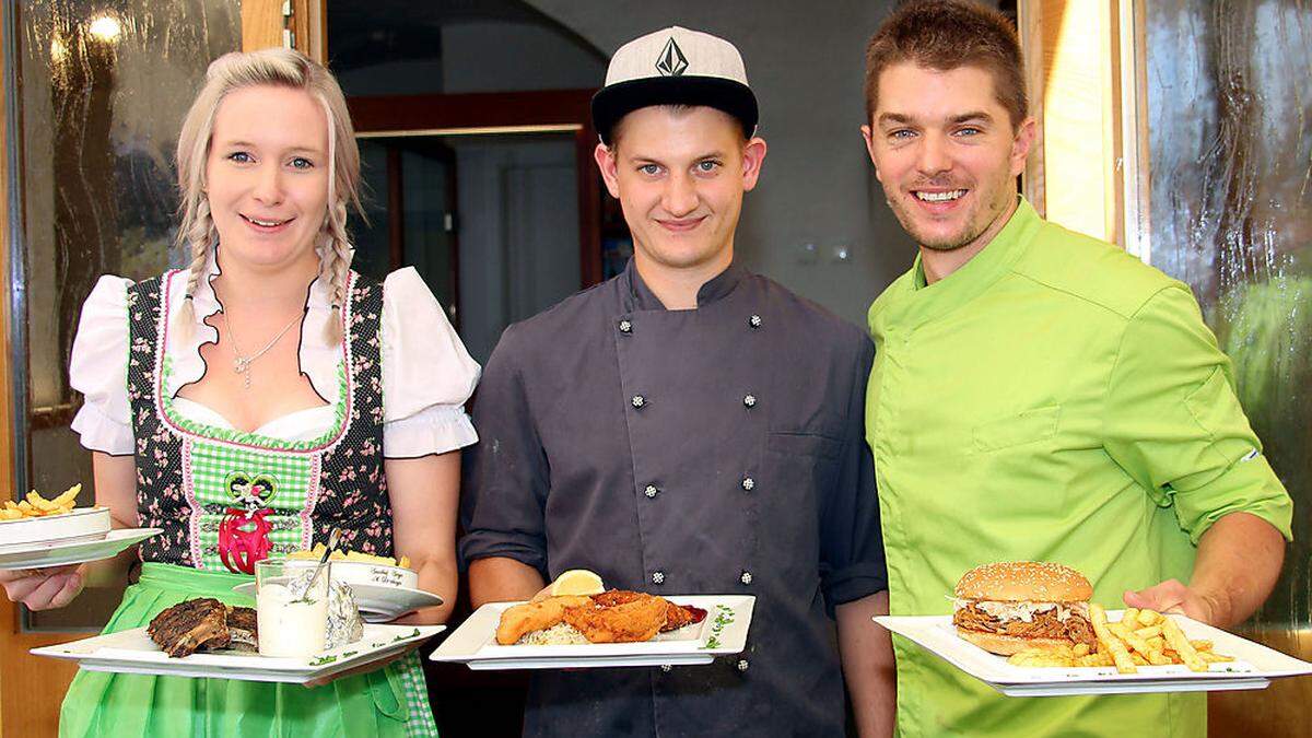 Renate Ebner, Kevin Sattler und Daniel Dirnberger vom Gasthof Geiger