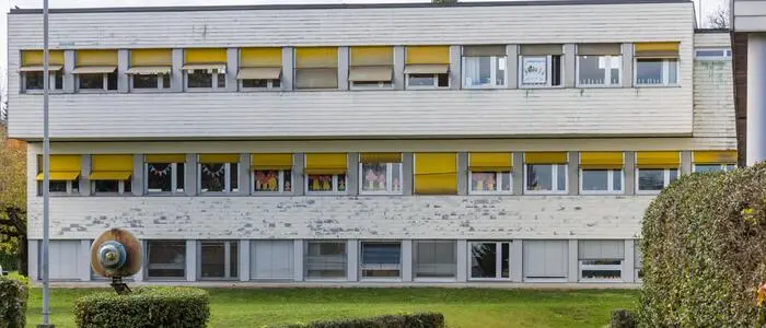 Die Volksschule Spitalberg in Klagenfurt muss dringend saniert werden. Jetzt gibt es Überlegungen der anderen Art