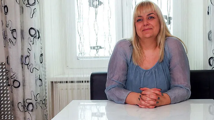 Niki, die 37-jährige Bereichsleiterin aus Tirol, wünscht sich am Montag, dem 7. August um 20.15 Uhr in ORF 2 "einen netten und ehrlichen Mann für mein Leben." Ehrlich soll er sein und ein "gutes Herz soll er haben und meine Tochter aufnehmen." Ihr liebstes Hobby ist Autofahren, Sport mag Niki weniger.