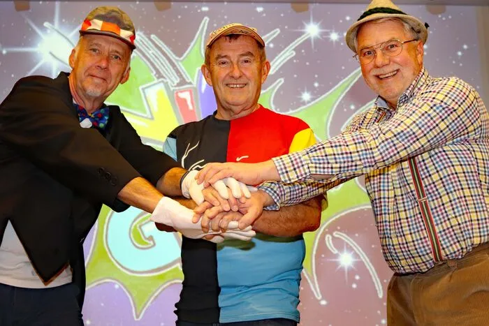 Joachim Kopp, Reinhard Fritzl und Raimund Buballa schwören sich auf jede Menge Pointen ein.