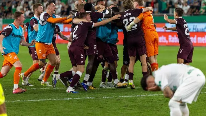 Heart of Midlothian bezwang Rapid im Elfmeterschießen