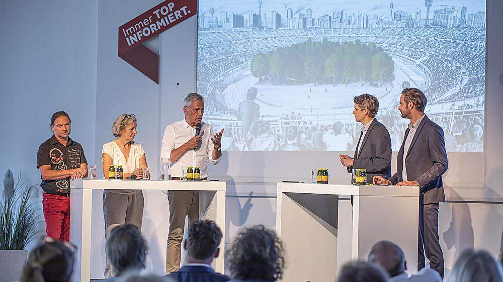 Hitzige Diskussion: Gert Unterköfler (Sportpark), Angelika Hödl (Mitglied Kärntner Kulturgremium), Projekt-Initiator Klaus Littmann mit den Moderatoren Thomas Cik und Wolfgang Fercher 