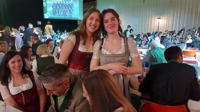 Gefeiert wurde am Freitag, 9. Februar, in Murau: Erstmals fand der Absolventenball der Landwirtschaftlichen Fachschule (LFS) Tamsweg außerhalb des Lungaus statt: Der Ball wurde in der WM-Halle Murau veranstaltet.