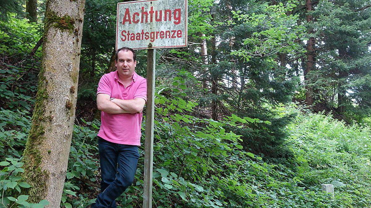 Christoph Haselmaier beim Lokalaugenschein im kärntnerisch-slowenischen Grenzgebiet