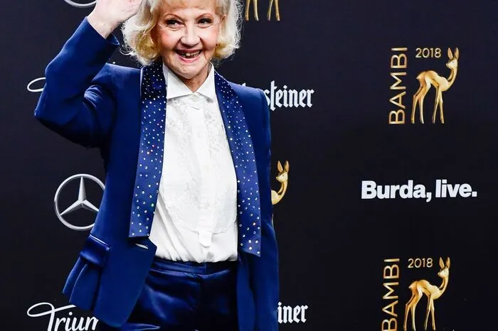 Die 89 Jahre alte Liselotte Pulver wird für ihr Lebenswerk ausgezeichnet. Für sie ist es der siebente Bambi.