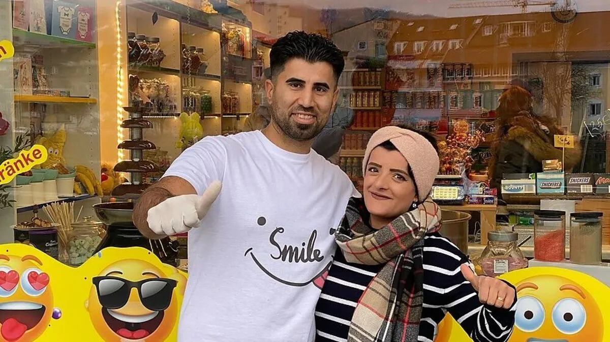 Ali Gafar und seine Frau verwöhnen mit Schokoladenbrunnen, Zuckerwatte und einer Fülle an Bonbons