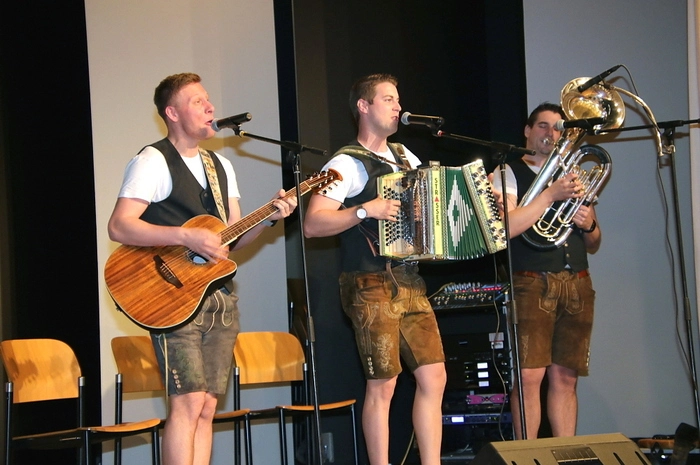 Gefühlvoll musikalisch umrahmt wurde der Abend von den „Weingartsbergern“.