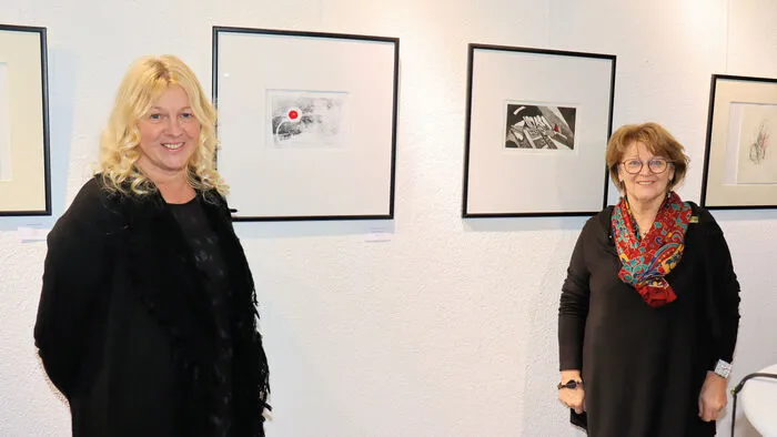 Coronabedingt konnte die Ausstellungseröffnung der bekannten weststeirischen Künstlerinnen Christine Kertz und Renate Brandstätter vor drei Wochen nicht mit Publikum eröffnet werden.