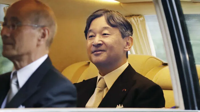 Dienstagmorgen machte sich der japanische Kaiser Naruhito auf dem Weg zur feierlichen Inthronisierung.
