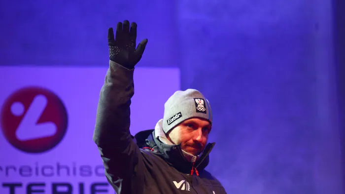 Doppel-Olypmiasiger Marcel Hirscher wurde am Salzburger Kapitelplatz bejubelt ...