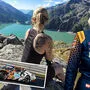 Kraft tanken vor dem Saisonfinale: Alina Loibnegger genießt die Aussicht bei der Kölnbreinsperre