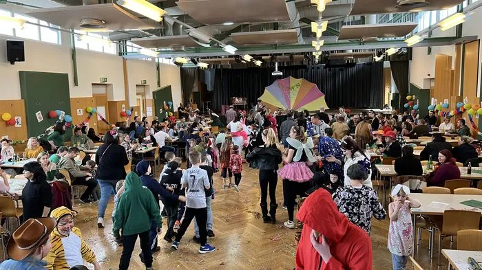 Die Kinderfreunde Neudau luden zum traditionellen Kindermaskenball ein.