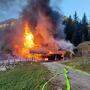 Die Buchauer Alm stand meterhoch in Flammen