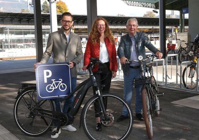 Am Villacher Hauptbahnhof wurden neue Fahrradabstellplätze fertiggestellt