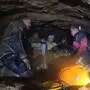 Neue Monsunregenfälle erschweren die Arbeiten in der überfluteten Höhle in der abgelegenen Bergregion der Provinz Xaisomboun