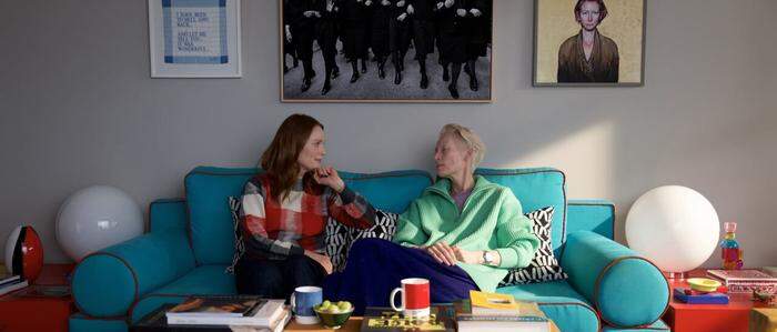 Starkino zum Thema Sterblichkeit: Julianne Moore und Tilda Swinton in „The Room Next Door“