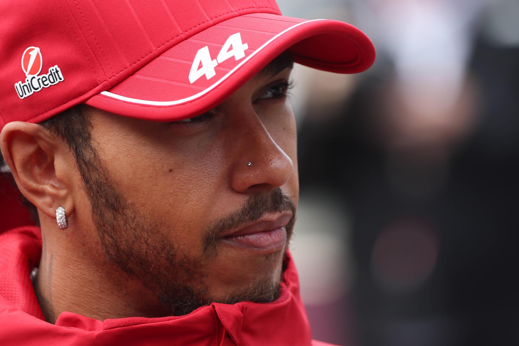 Formel 1: Hamilton lässt Reifentest aus Sorge um seinen Hund Roscoe aus