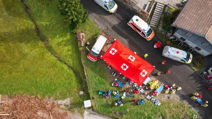 Ein Rot-Kreuz-Übungsplatz aus der Vogelperspektive
