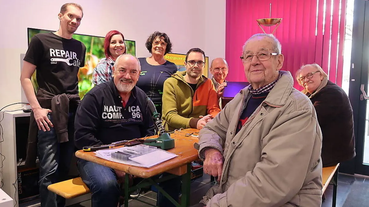 Zur Eröffnung wurden gleich die ersten defekten Geräte mitgebracht