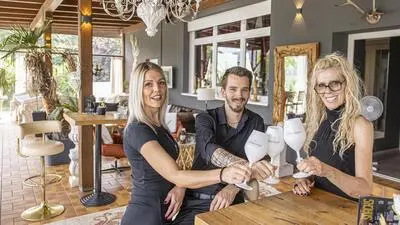 Dominik Rangger übernahm 2019 das Hotel Jägerhof in Krumpendorf, das vier Jahre später um eine Lounge erweitert wurde