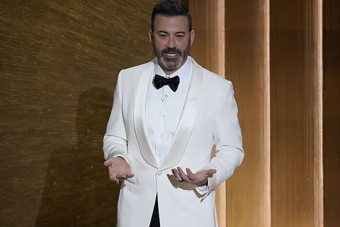 Und noch einmal Kimmel: "Es heißt, Hollywood gehen die Ideen aus. Steven Spielberg musste schon einen Film über Steven Spielberg machen."