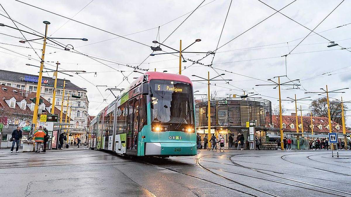 Straßenbahnen 4 und 5: Derzeit Schienenersatzverkehr zwischen Jakominiplatz und Andritz