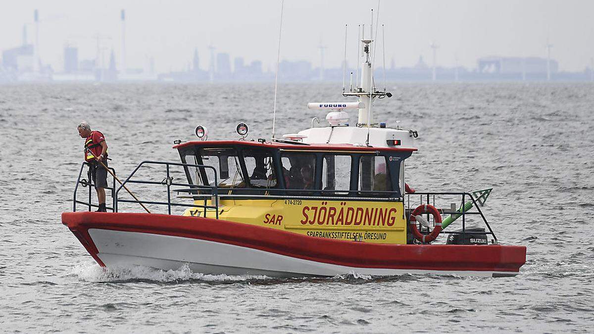 Rettungsboot auf der Suche nach der toton Journalistin