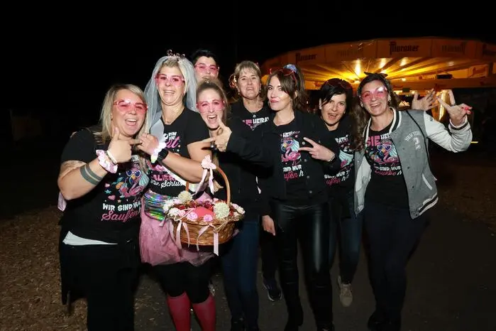 Gäste in Tracht reisten aus dem Murtal, Murau und Kärnten an – inklusive zwei Polterpartien.