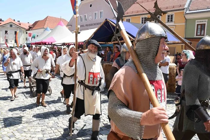 Klicken Sie sich durch die Fotoserie..