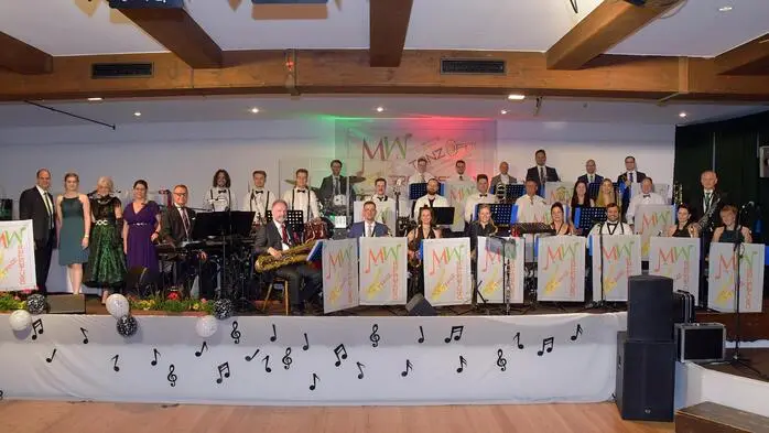 Der Musikverein Weißkirchen lud wieder zu seinem Musikerball. Auch bei der siebenten Auflage dieses Frühlingsballs herrschte beste Stimmung unter den zahlreichen Ballgästen im Panthersaal.