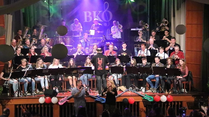 "Sensationell" freuten sich die Verantwortlichen der Bergkapelle Oberdorf über den riesigen Andrang zu "Rock &amp; More" im Volkshaus Bärnbach.