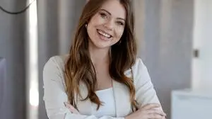 Die Jungunternehmerin Lena Weber produziert reine Naturkosmetik für Schwangere und Babys