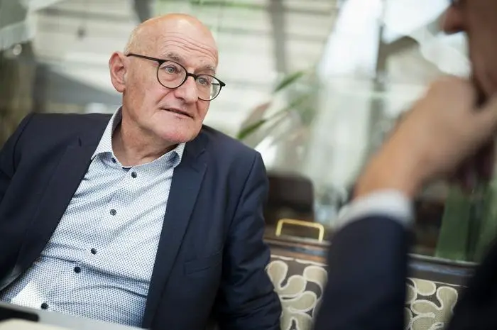 Richter wie Staatsanwälte stehen in Sachen Kritik nicht mehr unter Naturschutz, sagt Verwaltungsexperte Peter Bußjäger