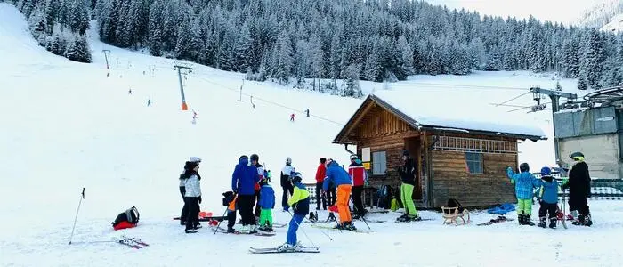 Ein Bild aus schneereicheren Zeiten: Die Tageskarte war im kleinen Skigebiet Pusterwald um 15 Euro zu haben
