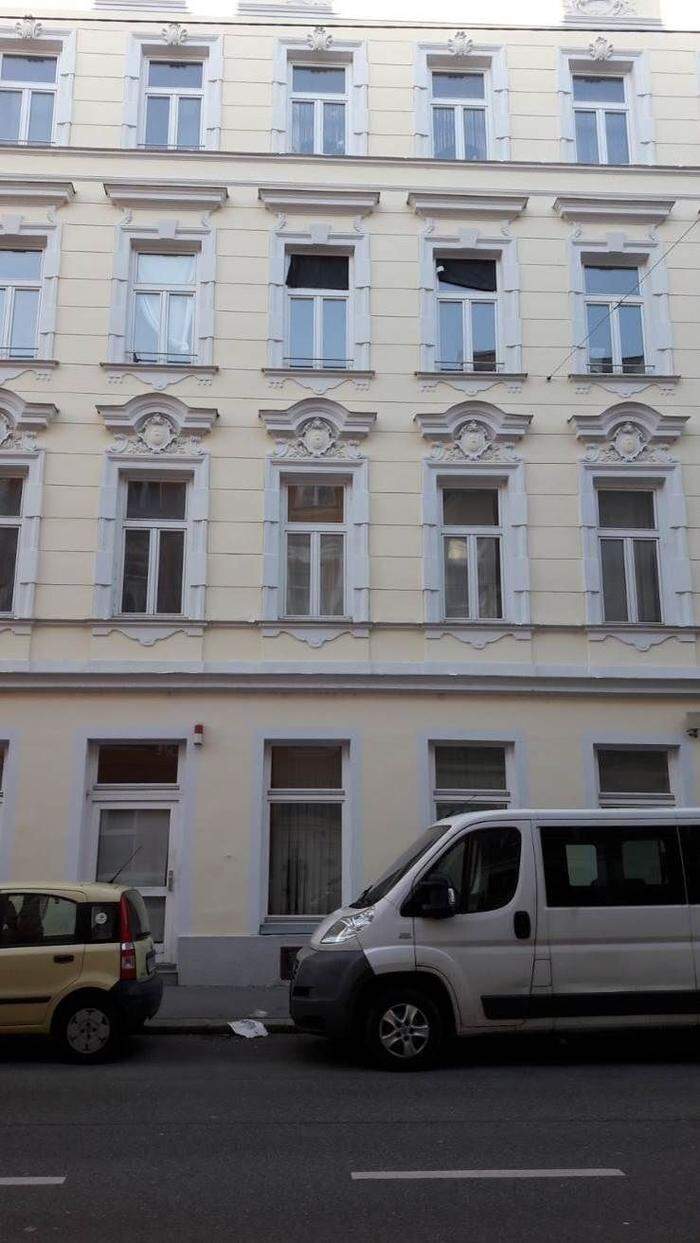 Vom Dach dieses Hauses in der Ullmannstraße stürzte die junge Frau 