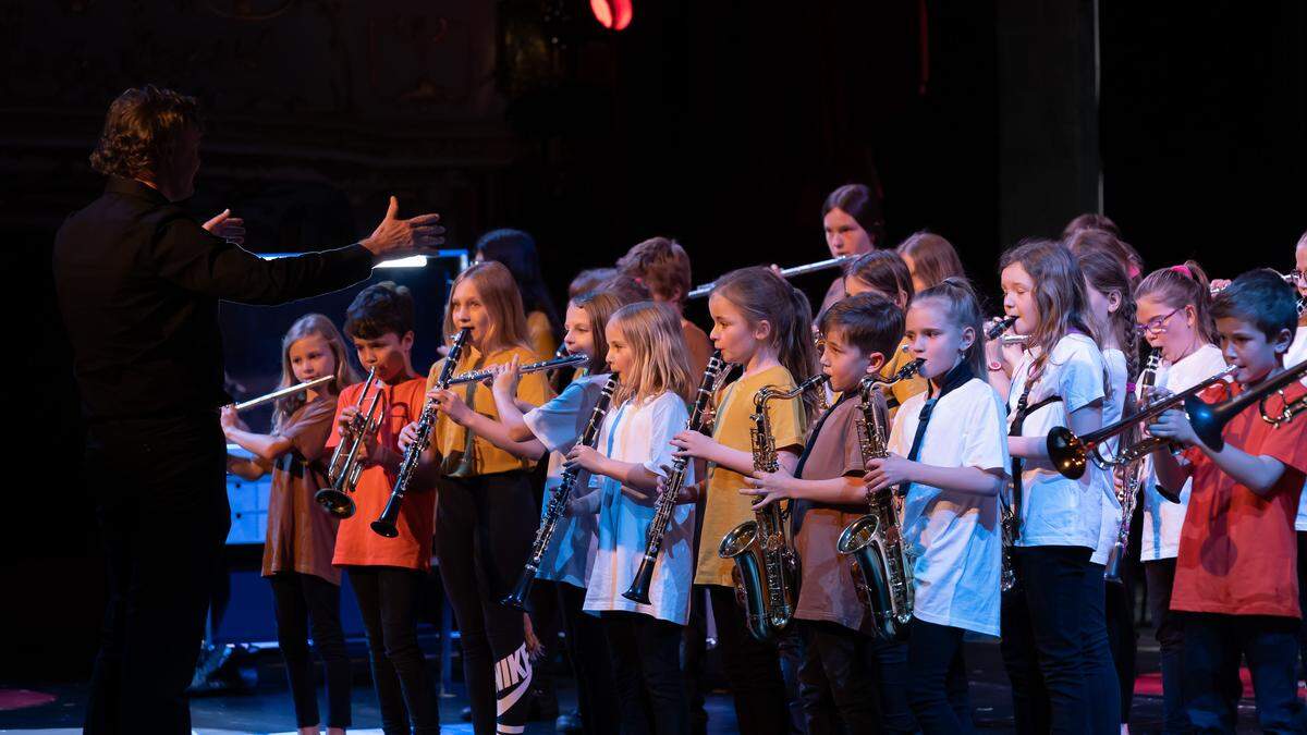 40 Musikschülerinnen und Musikschüler der Musikschule Bärnbach zeigten in der Grazer Oper ihr Können