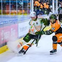 Maximilian Kirchebner (l.) und die 99ers empfangen am Freitag Ljubljana