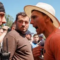 Die Wut auf die Regierung ist groß – nicht nur bei den Landwirten, die hier vor dem Victoria-Palast, dem rumänischen Regierungssitz, protestieren.