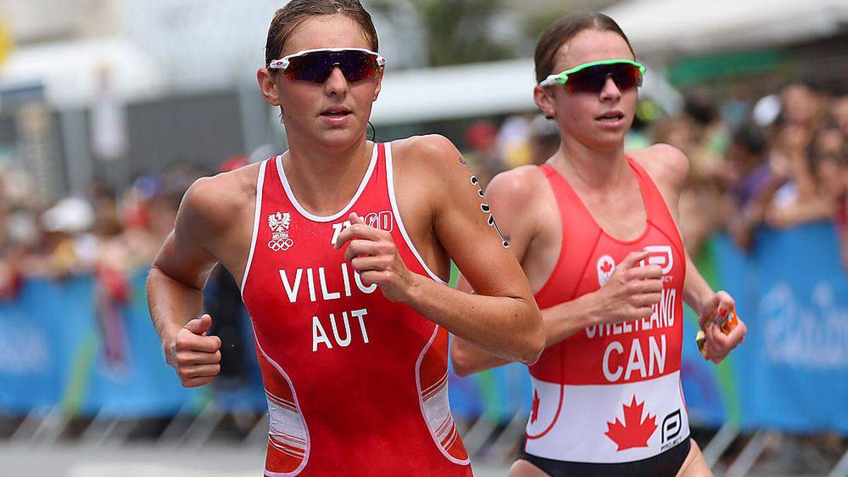 Sara Vilic (links) startet heute im Damen-Rennen in Kitzbühel