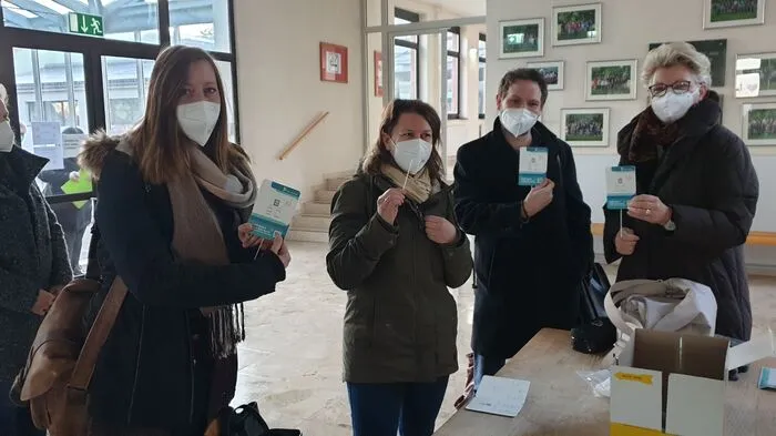 Auch für die Lehrer gibt es in der MS Mureck eine Teststraße.