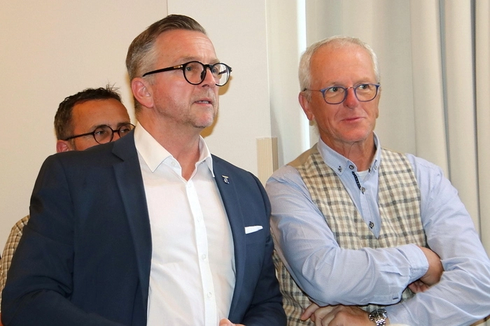 Auch Bürgermeister Helmut Linhart und Stadträtin Stefanie Galler ließen sich den Musikgenuss nicht entgehen.