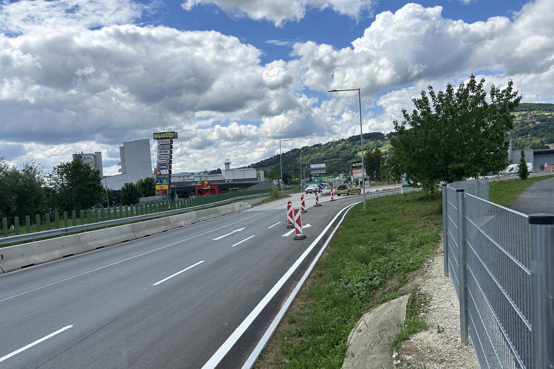 Bauvorhaben B 50: Warum die Abbiegespur beim Kreisverkehr immer noch gesperrt ist
